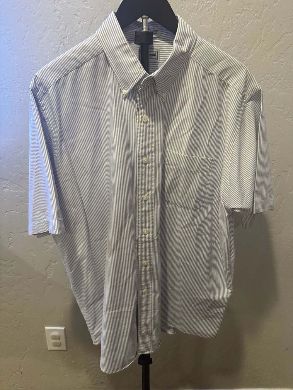 L.L. Bean Men's Short Sleeve Striped Button Down Shirt